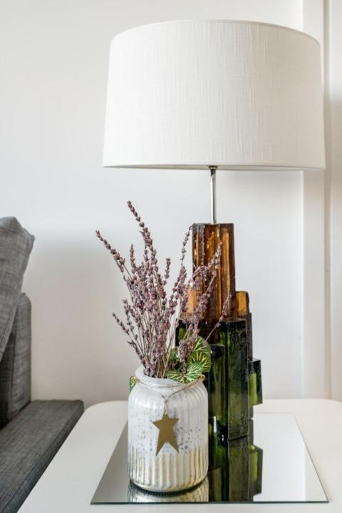 Appartamento Urbantec Realty - Plaza De Colon Madrid Esterno foto
