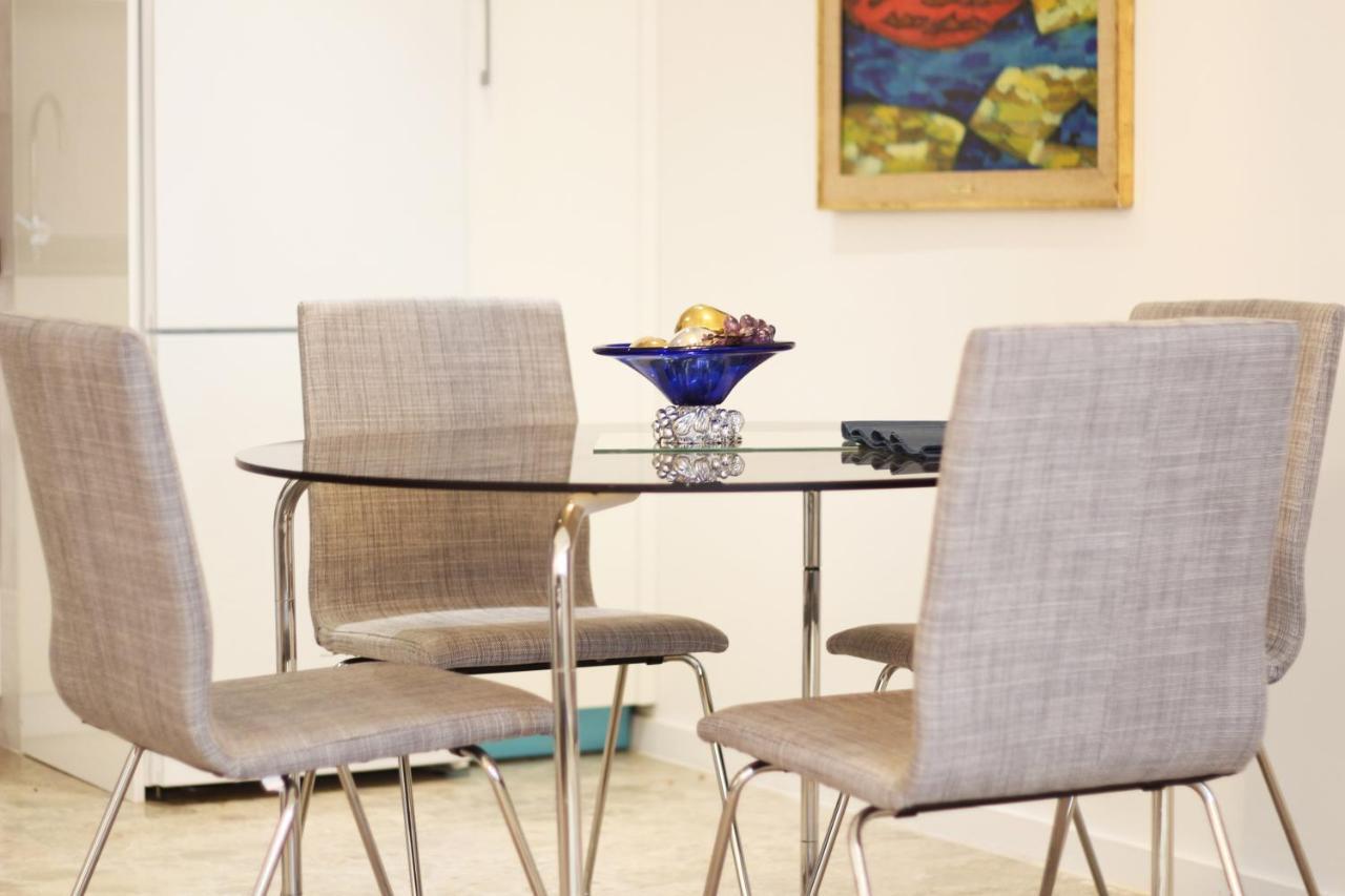 Appartamento Urbantec Realty - Plaza De Colon Madrid Esterno foto